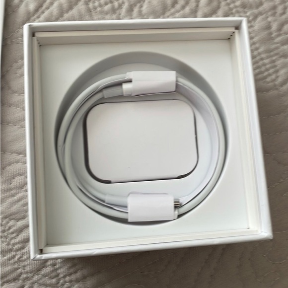 airpod pro 2nd generation - Picture 2 of 7